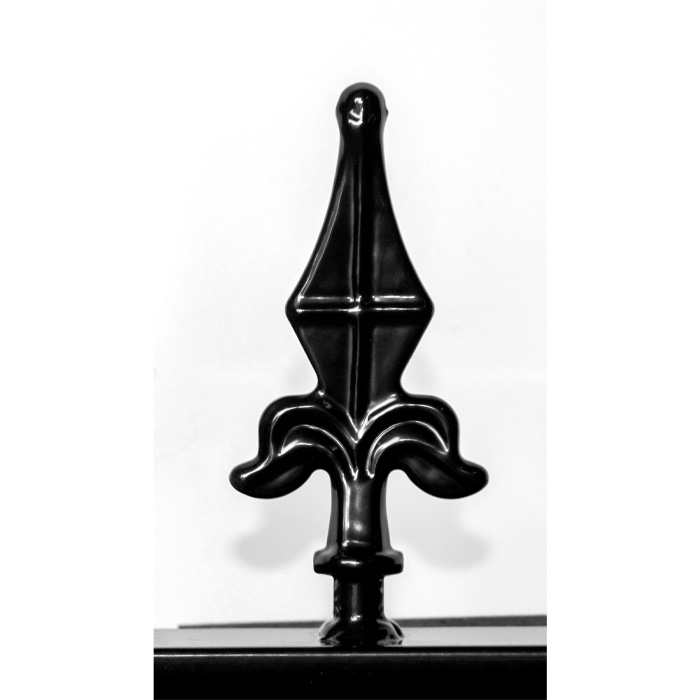 E4-metal-finial