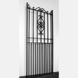 Metal Side Gates